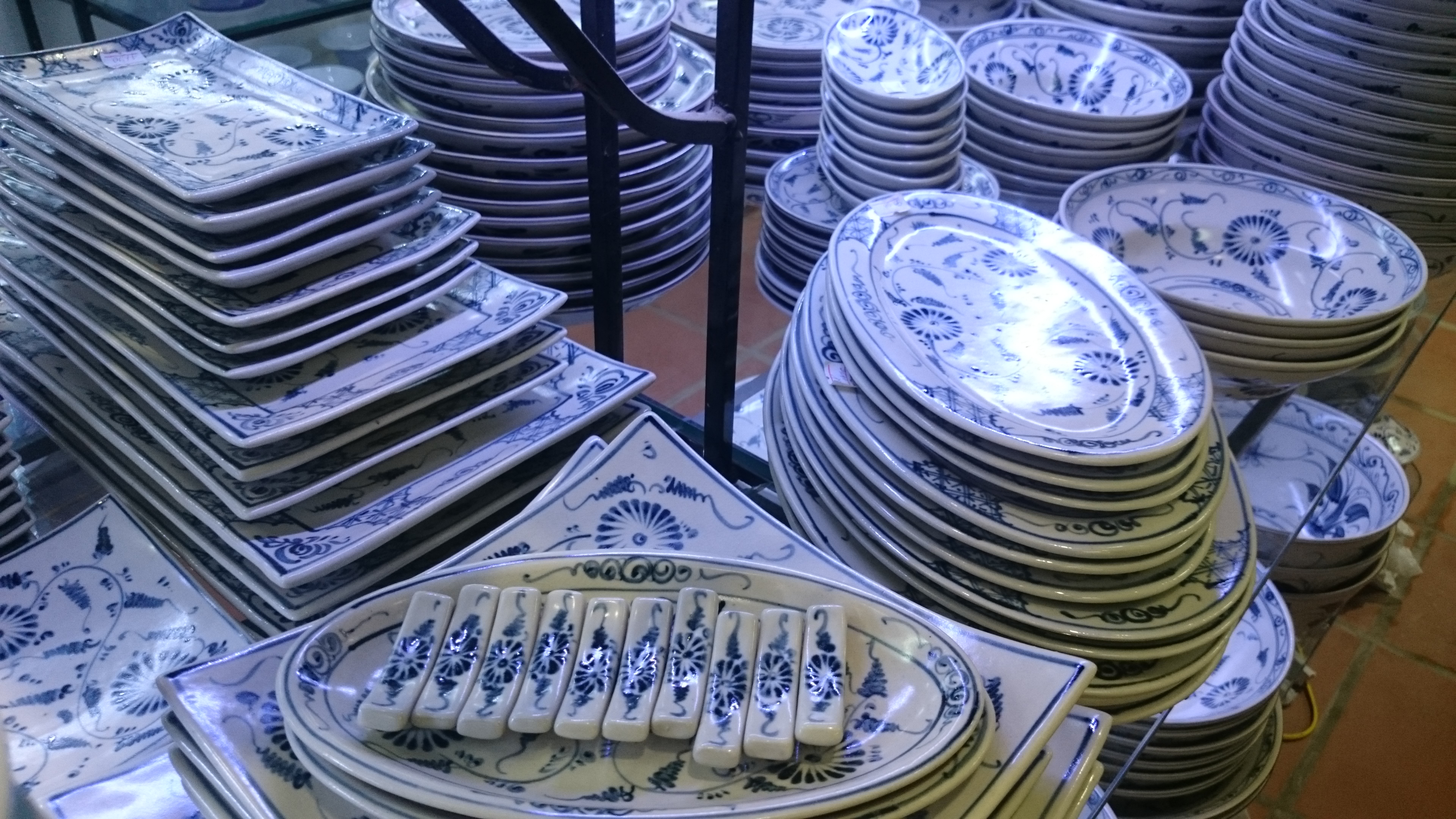 đặt hàng sản xuất bát đĩa tại hà nội